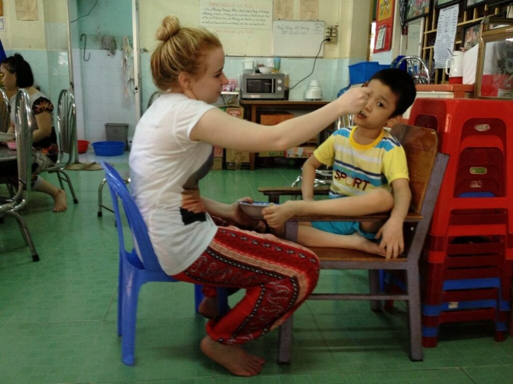 Volunteer With Children In Vietnam Ho Chi Minh