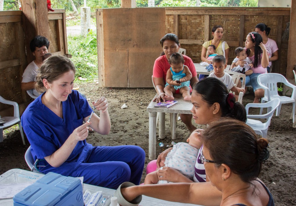 medical volunteer in Philippines