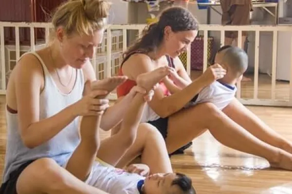 Programma volontario per la cura infantile ad Hanói