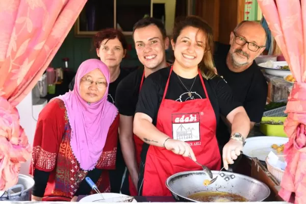 Volunteer in Malaysia with Volunteering Solutions