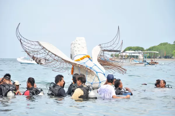 Scuba Dive Volunteer for Coral Reef Restoration Program - Bali