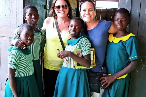 Girl Teaching Ghana - Ghana