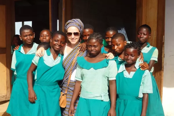 Girl Teaching Ghana - Ghana