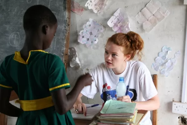 Girl Teaching Ghana - Ghana